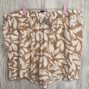 Torrid Tan and White Leaf Print Women's Bermudas